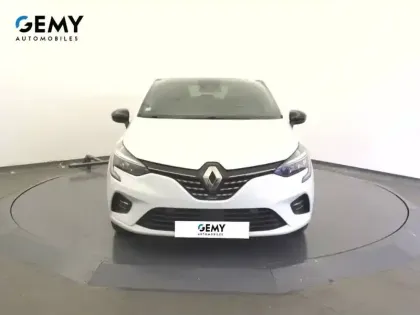 Photo 21 Renault Clio  E-Tech full hybrid 145