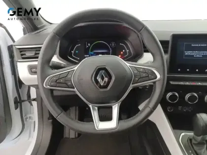 Photo 32 Renault Clio  E-Tech full hybrid 145