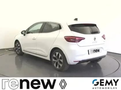 Photo 6 Renault Clio  E-Tech full hybrid 145