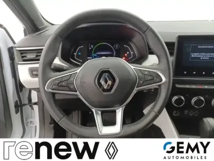 Photo 12 Renault Clio  E-Tech full hybrid 145