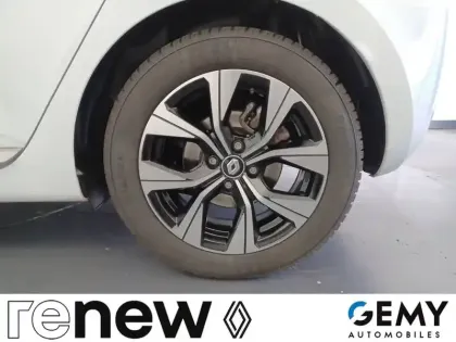 Photo 10 Renault Clio  E-Tech full hybrid 145