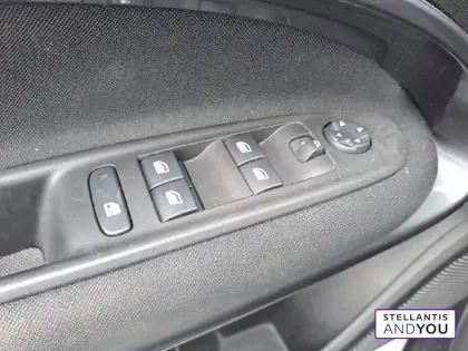 Photo 18 Fiat 600 e 54 kWh 156 ch