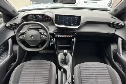 Photo 15 Peugeot 2008  PureTech 100 S&S BVM6