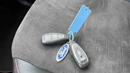 Photo 26 Ford Kuga  2.5 Duratec 190 ch FlexiFuel FHEV E85 Powershift