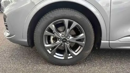 Photo 12 Ford Kuga  2.5 Duratec 190 ch FlexiFuel FHEV E85 Powershift