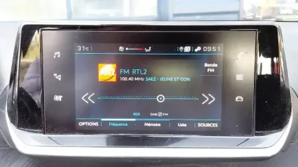Photo 18 Peugeot 2008  BlueHDi 110 S&S BVM6
