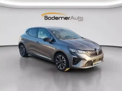 Photo 6 Renault Clio  E-Tech full hybrid 145