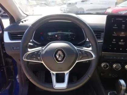 Photo 10 Renault Captur  E-Tech full hybrid 145