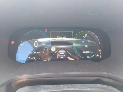 Photo 11 Renault Captur  E-Tech full hybrid 145