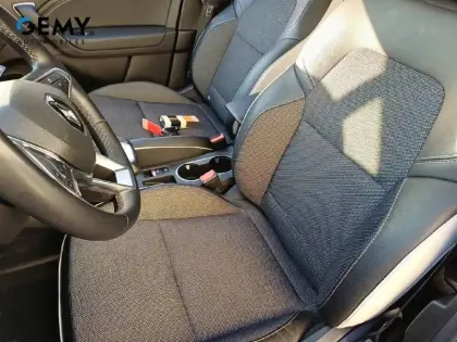 Photo 8 Renault Captur  E-Tech full hybrid 145