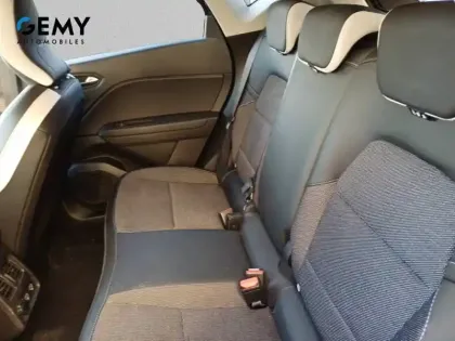Photo 9 Renault Captur  E-Tech full hybrid 145