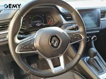 Photo 12 Renault Captur  E-Tech full hybrid 145