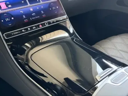 Photo 36 Mercedes CLA 580 e 4MATIC Berline AMG Line