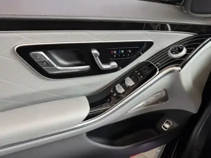 Photo 31 Mercedes CLA 580 e 4MATIC Berline AMG Line