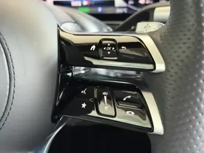 Photo 33 Mercedes CLA 580 e 4MATIC Berline AMG Line