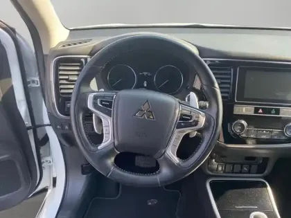 Photo 11 Mitsubishi Outlander  PHEV Twin Motor Intense 4WD