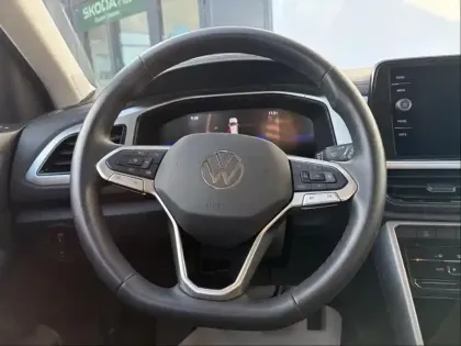 Photo 24 Volkswagen T-roc  1.5 TSI EVO 150ch Life DSG7