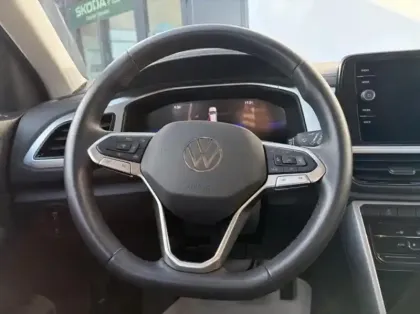 Photo 9 Volkswagen T-roc  1.5 TSI EVO 150ch Life DSG7