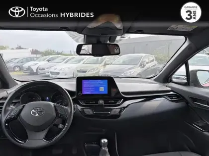 Photo 7 Toyota C-HR  2.0 Hybride 184ch Design Ultimate E-CVT