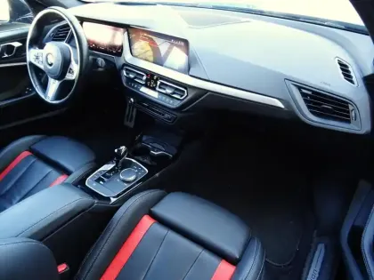 Photo 13 BMW Serie 1 Série 1 120iA 178ch Edition M Sport Pro DKG7