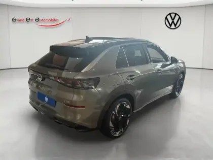 Photo 6 Volkswagen T-roc  1.5 eTSI 150ch R-Line DSG7