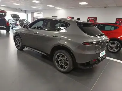 Photo 6 Alfa Romeo Tonale  1.5 Ibrida 175ch TI TCT