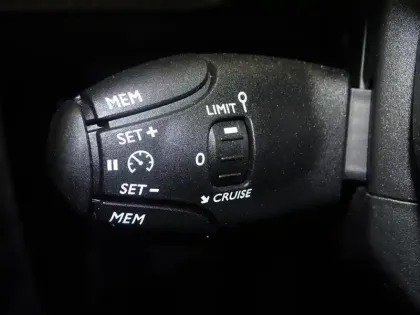 Photo 14 Peugeot 208  1.2 100ch S&S Allure