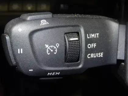 Photo 14 Peugeot 3008  HYBRID 225ch GT e-EAT8