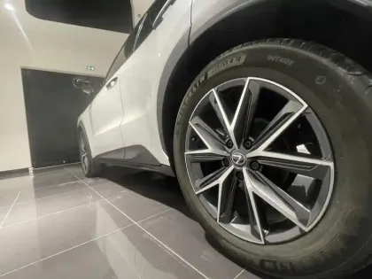Photo 6 Lexus Lbx  1.5 136ch Emotion 2WD