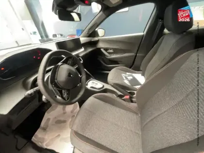 Photo 14 Peugeot 2008  1.2 Hybrid 110ch Edition e-DCS6