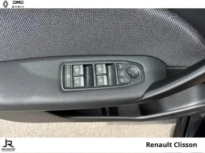 Photo 13 Renault Captur  1.8 E-Tech full hybrid 160ch Techno