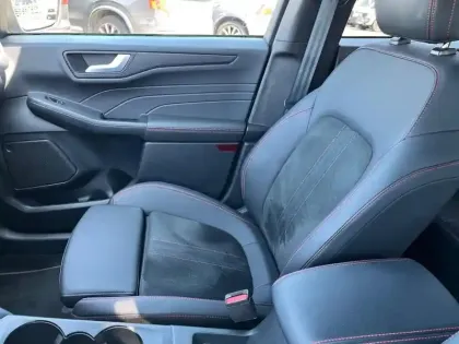 Photo 8 Ford Kuga  2.5 Duratec 180ch Hybrid FlexiFuel ST-Line X Powershift