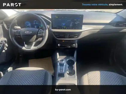Photo 12 Ford Kuga 2.5 Duratec 180ch Hybrid FlexiFuel Titanium Business Powershift
