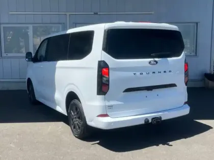 Photo 12 Ford Tourneo Custom 340 L1H1 2.5 Duratec 232ch Hybride rechargeable Titanium CVT