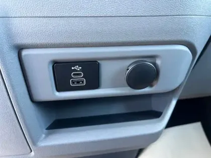 Photo 21 Ford Tourneo Custom 340 L1H1 2.5 Duratec 232ch Hybride rechargeable Titanium CVT