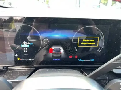Photo 13 Renault Austral  E-Tech hybrid 200