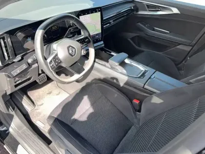 Photo 19 Renault Austral  E-Tech hybrid 200