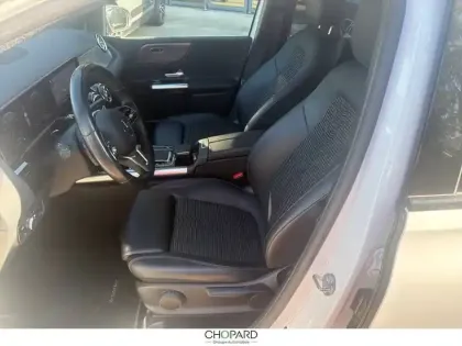 Photo 8 Mercedes Classe B  200 d 8G-DCT