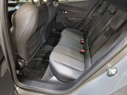 Photo 9 Peugeot 2008  Hybrid 145 e-DCS6