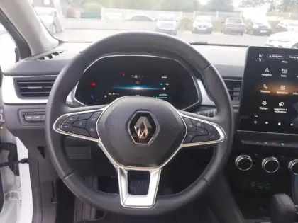 Photo 10 Renault Captur  E-Tech full hybrid 145