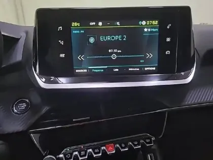 Photo 39 Peugeot 208  Electrique 50 kWh 136ch
