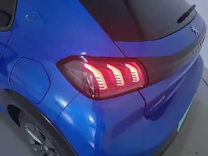 Photo 37 Peugeot 208  Electrique 50 kWh 136ch