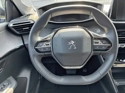 Photo 8 Peugeot 208  Electrique 50 kWh 136ch