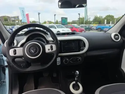 Photo 15 Renault Twingo  III E-Tech