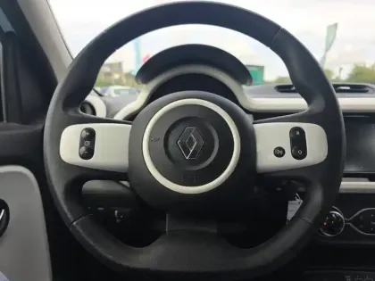 Photo 18 Renault Twingo  III E-Tech