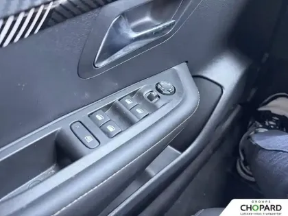 Photo 40 Peugeot 208  Hybrid 110 ch e-DCS6