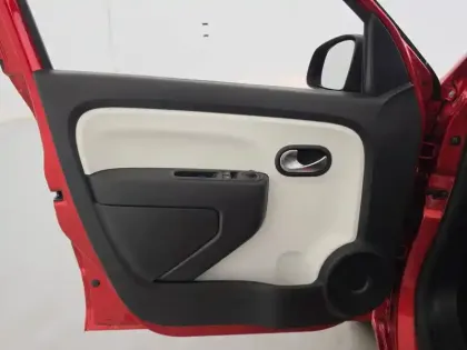 Photo 213 Renault Twingo  III 0.9 TCe 90 E6C