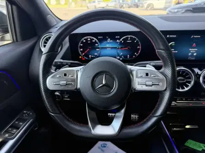 Photo 12 Mercedes GLA  200 d 8G-DCT