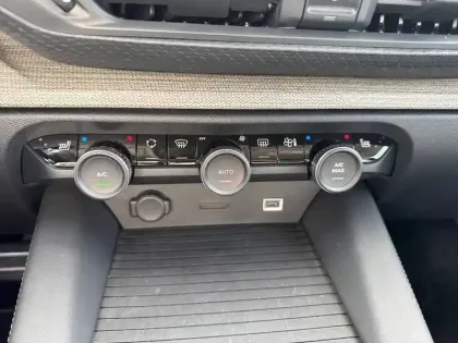Photo 14 Citroën C5  X Hybride Rechargeable 225 S&S e-EAT8