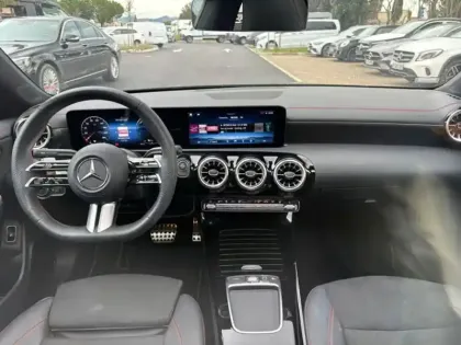 Photo 11 Mercedes CLA  250 e Hybrid EQ Coupé AMG 